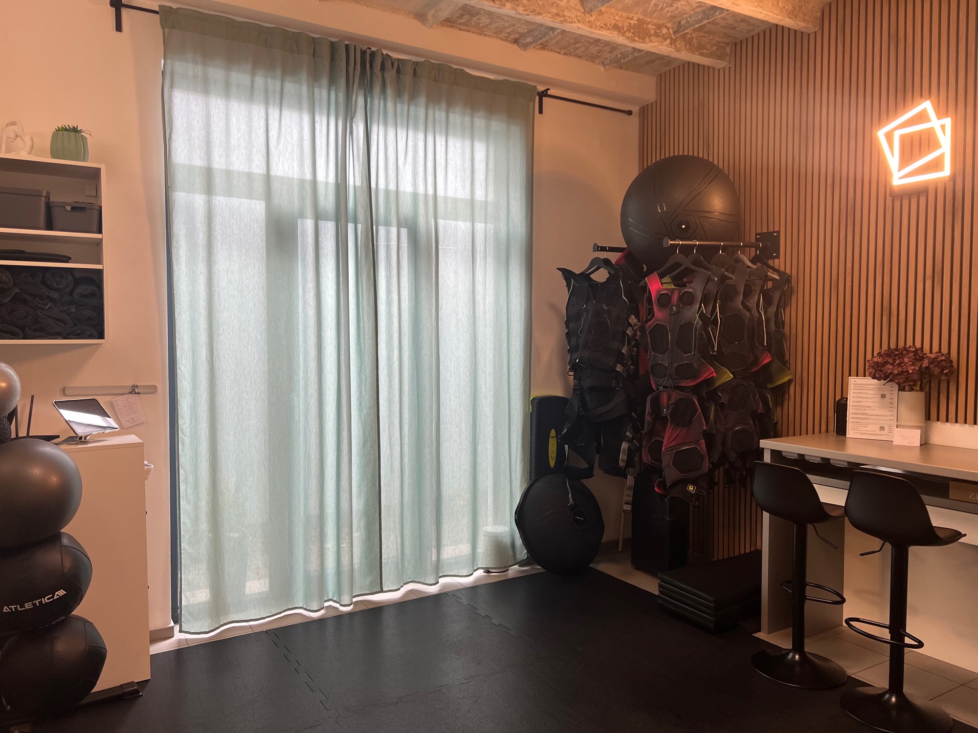 ABSOLUTE studio
